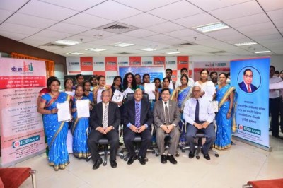 IDBI Bank launches the â€˜Stand Up Indiaâ€™ scheme