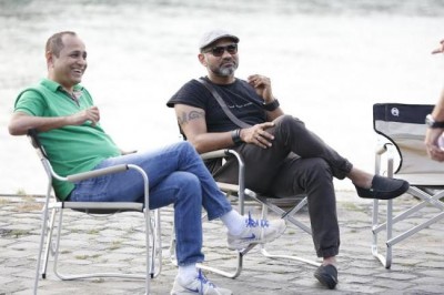  Vipul Shah can't cross the Great Wall of China