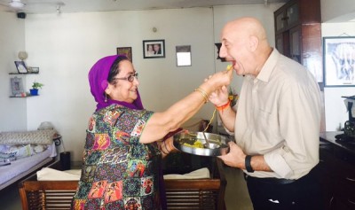 Anupam Kher turns 61