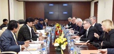 Czech delegation calls on Babul Supriyo 