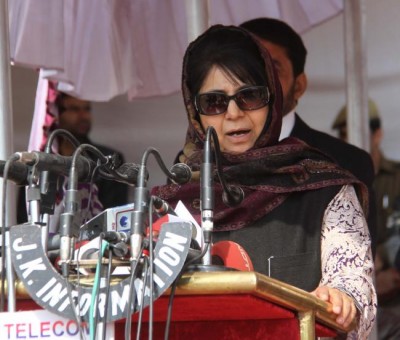 Mehbooba calls for peaceful resolution of J&K issue