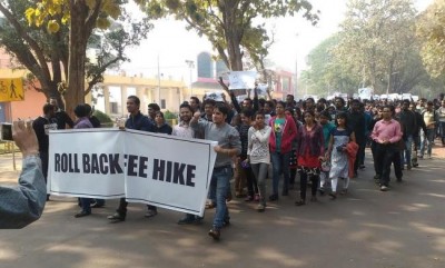 IIT Kharagpur students gherao director overnight over hostel fee hike, begin hunger strike