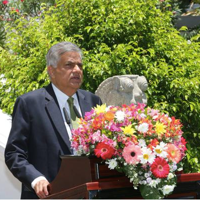 Sonia Gandhi, Manmohan Singh meet visiting Sri Lankan PM