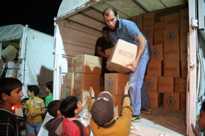  Syria: Joint UN-Red Crescent relief convoy reaches besieged cities for first time in five months
