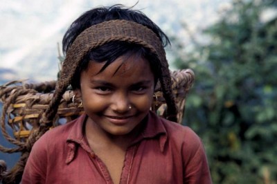 Ahead of World Day, two UN agencies launch course to end child labour in agriculture