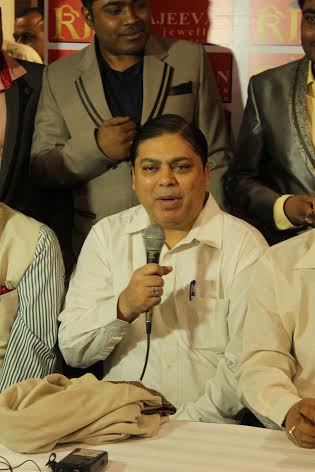 Tollywood actress Mimi Chakraborty inaugurates Ratnajeevan Gems and Jewellery in Kolkata