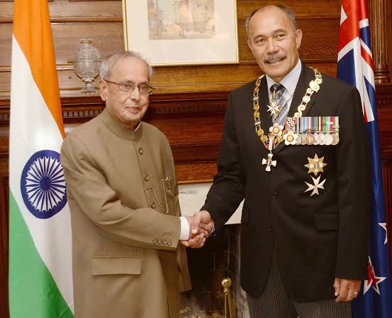 Pranab Mukherjee being received by the Minister for Ethnic Communities of New Zealand