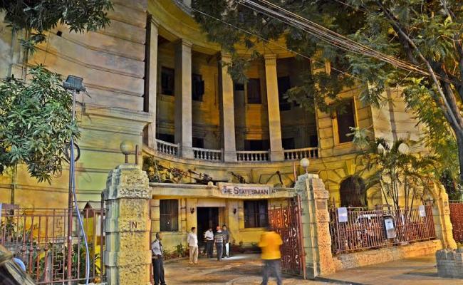 Fire breaks out at Statesman House in Kolkata