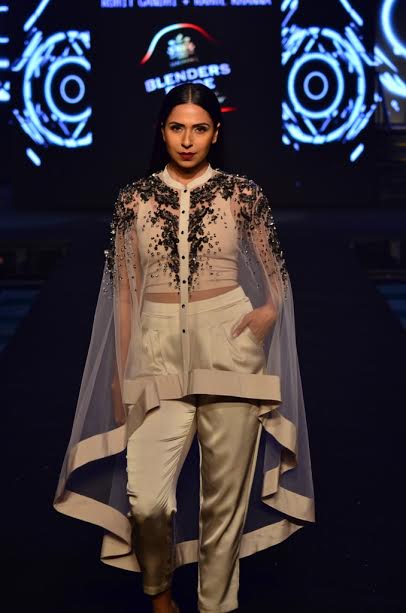 Bipasha sizzles ramp at Blender's Pride show in Kolkata