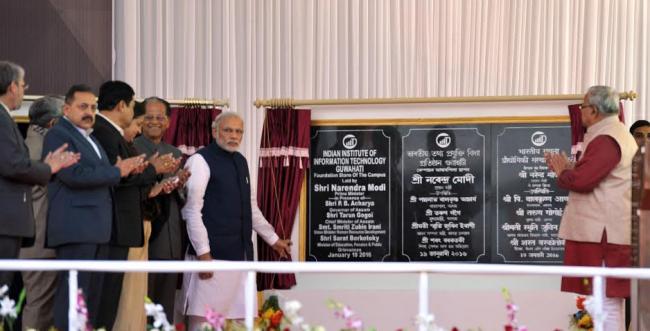  Narendra Modi visiting the organic product exhibition, in Gangtok