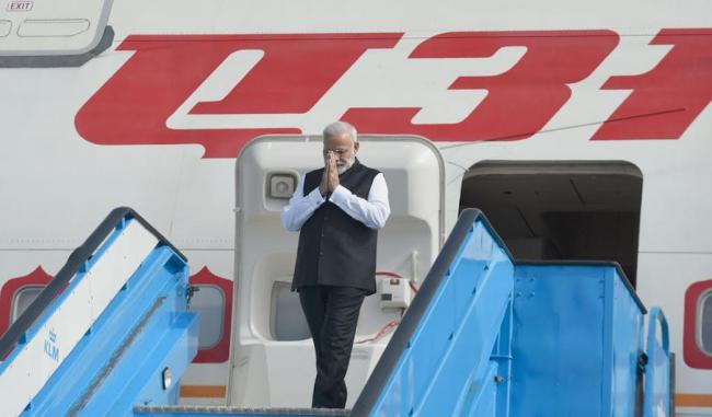 Narendra Modi arrives at Amsterdam