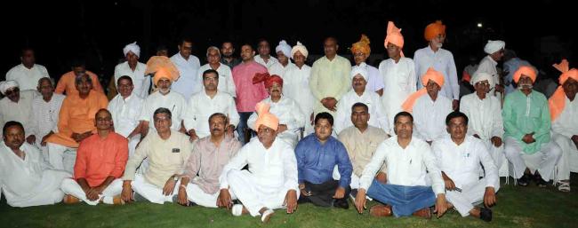 Venkaiah Naidu addresses farmers at his residence in Delhi