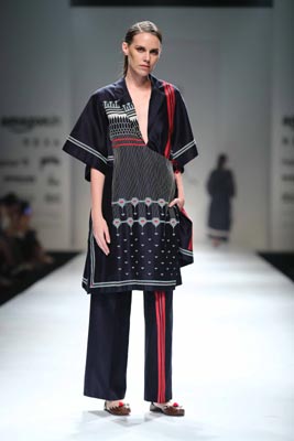 Amazon India Fashion Week:Ragini Ahuja showcases her collections