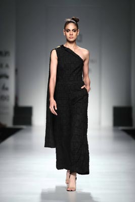 Ashish N Soni sets floor on fire at Amazon India Fashion Week