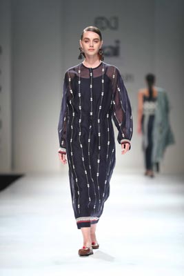 Amazon India Fashion Week:Ragini Ahuja showcases her collections