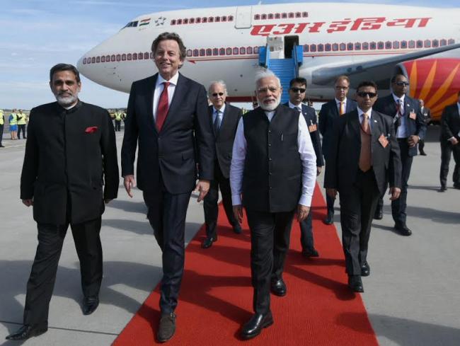 Narendra Modi arrives at Amsterdam
