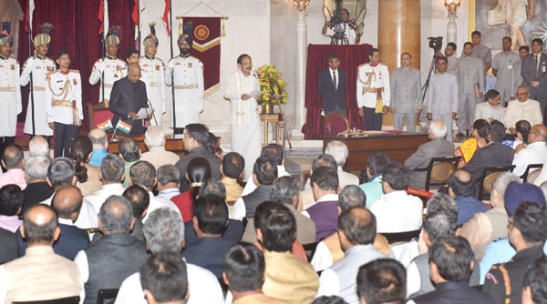 President Kovind administers oath of office to Vice President Naidu