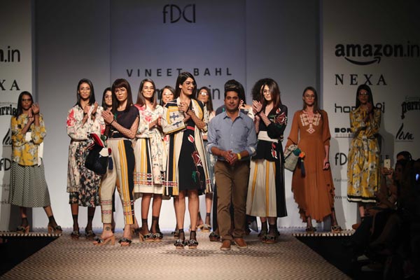 Vineet Bahl displays collection at Amazon India Fashion Week