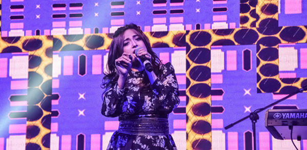 Monali Thakur at Bandhan Bank Foundation Day celebration 