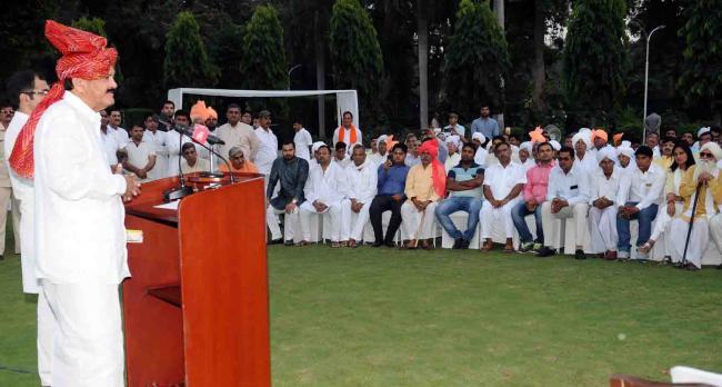 Venkaiah Naidu addresses farmers at his residence in Delhi