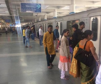 Technical failure partially grounds Kolkata metro services during peak hour