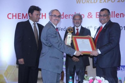 Nadir Godrej honoured with Chemtech Leadership & Excellence Award 2017 â€“ Hall of Fame