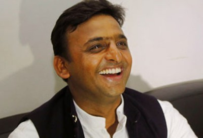 Donkeys work for masters, so I take inspiration from them : PM Modi hits back at Akhilesh Yadav