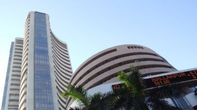 Indian benchmark indices decline on Tuesday 
