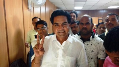 Saw Delhi health minister hand over cash to Kejriwal: Kapil Mishra