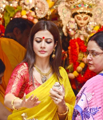 Koel Mullick celebrates Durga Pujo