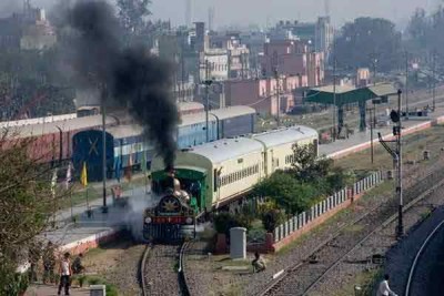 Worldâ€™s oldest working steam engine â€˜Fairy Queenâ€™ ready to Haul Heritage train once again 