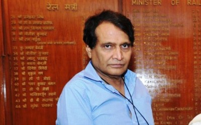 Suresh Prabhu pays homage to Chhatrapati Shivaji on death anniversary