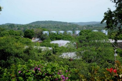 Lankan petroleum workers protest leasing out oil tanks to India