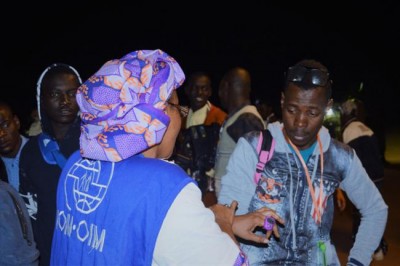 UN agency begins assisting thousands of West African migrants to leave Libya