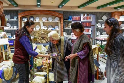 Studio by Starmark is hosting Monapaliâ€™s Homestyles- an exclusive collection of cushion covers and table mats