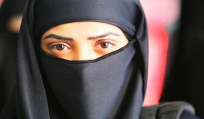 Supreme Court bars Triple talaq for 6 months till Parliament legislate