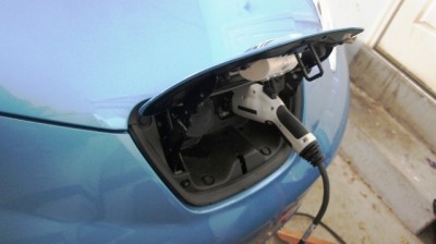 Canada aims to facilitate electric car travel by installing charging stations