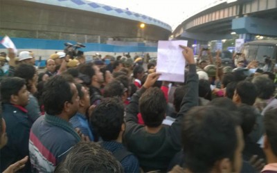 Kolkata: CPI-M demonstrates outside Milan Mela ground amid Bengal Global Business Summit