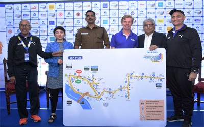 TSK25K registration window at Health and Fitness Expo with Ganguly