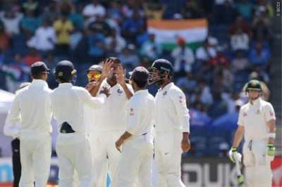 Australia take 298 runs lead at stumps