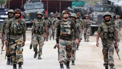Kashmir: At least three LeT militants killed in Sopore gunfight, one constable injured 