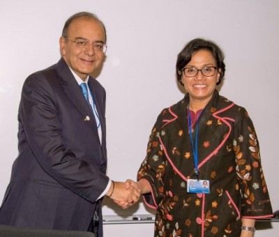 Jaitley holds bilateral meeting with Finance Ministers of Indonesia and Australia in Washington D.C
