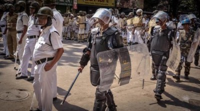 SUCI, DSO holds protest march in Kolkata, clash with police