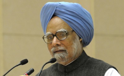 Led by Manmohan Singh delegation of top Congress leaders arrives in Srinagar