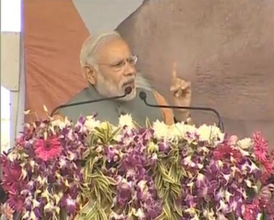  Narendra Modi attacks opposition parties, calls them 'SCAM'