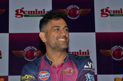MS Dhoni turns 36, teammates shower wishes on captain cool