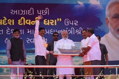 PM Modi greets Parsi community on Navroz