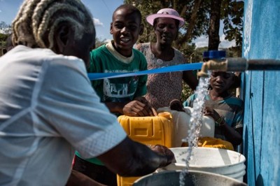 Haiti: UN-supported supply system provides clean water to remote community