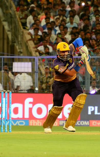 IPL: Kolkata witnesses KKR take on Gujarat Lions at Eden Gardens