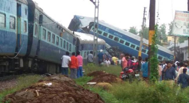 Many feared dead as Puri-Haridwar-Kalinga Utkal Express derails in Uttar Pradesh